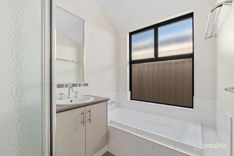 18 Januk Turn, South Guildford, WA 6055