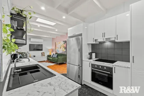 Property photo of 22 Priestley Parade Point Clare NSW 2250