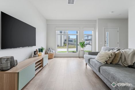 Property photo of 12 Pippa Way Carrum Downs VIC 3201