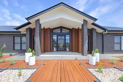 Property photo of 32 Steinberg Road Highfields QLD 4352