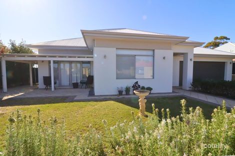 Property photo of 14 Shields Crescent Wongan Hills WA 6603