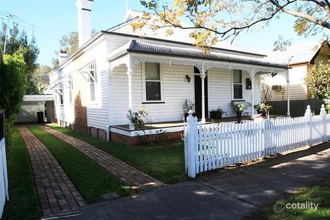 4 Lorn St, Lorn, NSW 2320