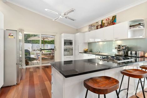 26 Ballara Lane, Toowong, QLD 4066