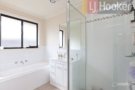 Property photo of 57 Whitebox Circuit Thurgoona NSW 2640