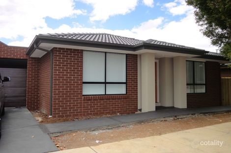 Property photo of 2/18 Pittosporum Grove Doveton VIC 3177