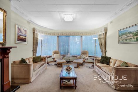 Property photo of 4 Roscommon Road Floreat WA 6014