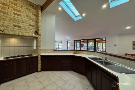 Property photo of 26 Lockett Crest Winthrop WA 6150