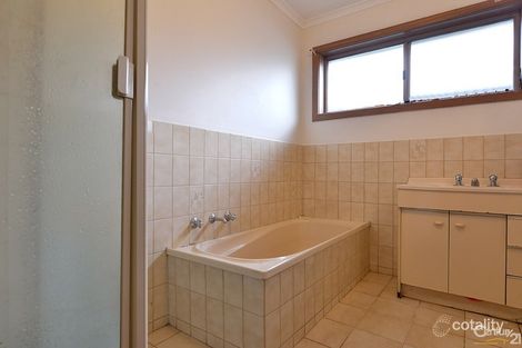 Property photo of 1 Royal Avenue Springvale VIC 3171