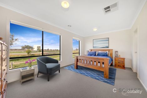 Property photo of 166 Wallara Waters Boulevard Wallan VIC 3756