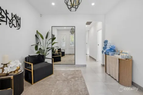 Property photo of 218 Waterloo Road Greenacre NSW 2190