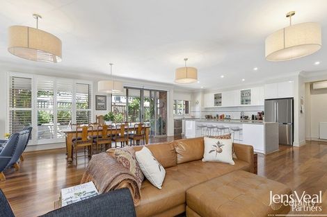 Property photo of 21 St Leger Close Newington VIC 3350