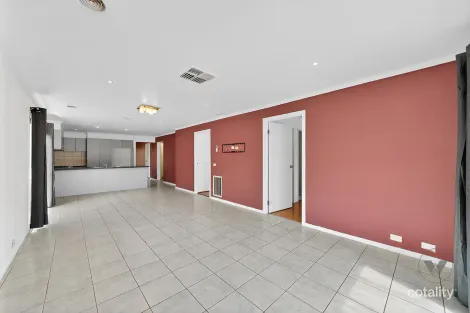 Property photo of 27 Hamish Drive Tarneit VIC 3029