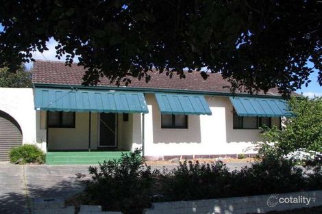 18 Disney Rd, Parmelia, WA 6167