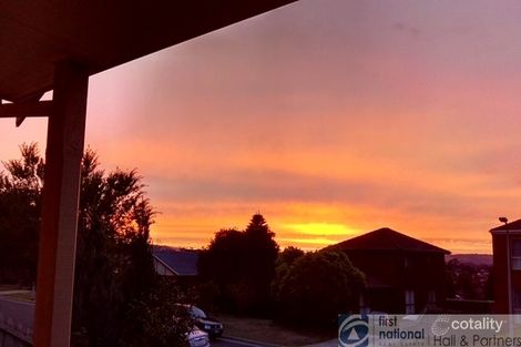 Property photo of 5 Brandon Court Endeavour Hills VIC 3802