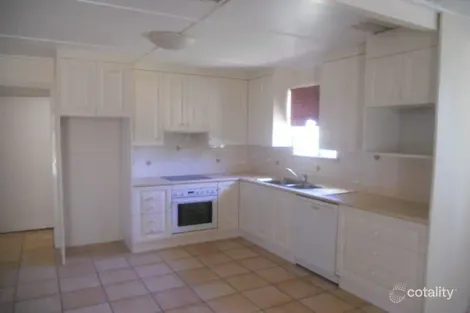 Property photo of 21 Maxine Street Townview QLD 4825