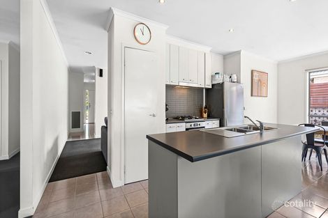 Property photo of 4 Echo Place Alfredton VIC 3350