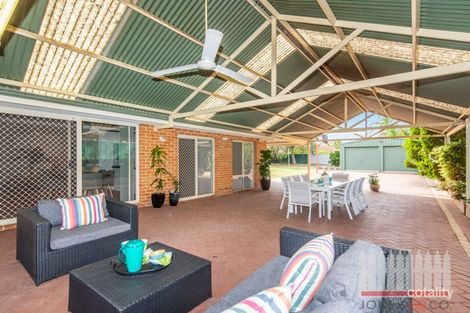 Property photo of 6 Lakeside Drive Helena Valley WA 6056