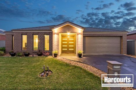 8 Beauchamp Way, Cranbourne East, VIC 3977