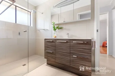 Property photo of 9 Hafey Crescent Hoppers Crossing VIC 3029