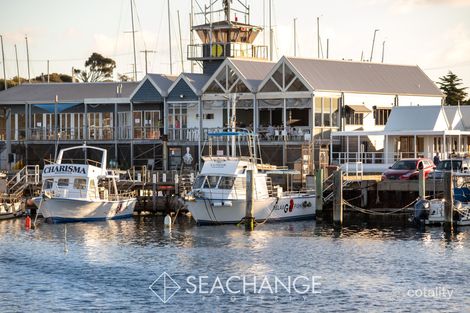 Property photo of 7 Moet Place Mornington VIC 3931