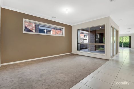Property photo of 22 Burnside Way Mernda VIC 3754
