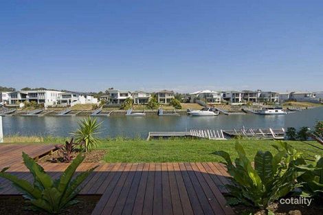 Property photo of 20 Quayside Drive Helensvale QLD 4212