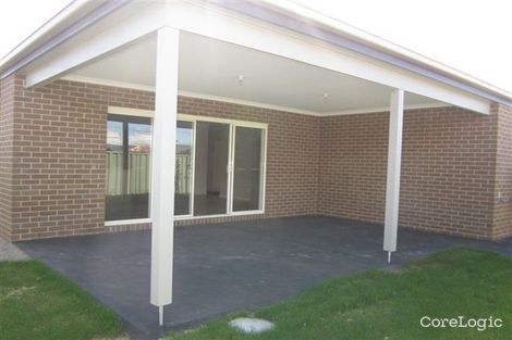 Property photo of 12 Cohens Way Pakenham VIC 3810