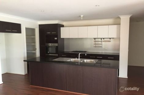 Property photo of 5 Danae Place Cranbourne West VIC 3977