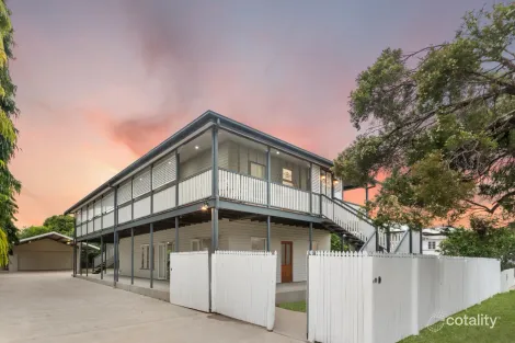 16 Clarendon St, Hyde Park, QLD 4812
