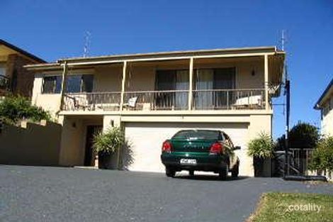 18 Gordon St, Eleebana, NSW 2282