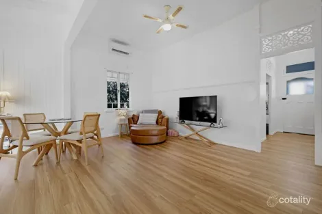 Property photo of 37A Alford Street Mount Lofty QLD 4350