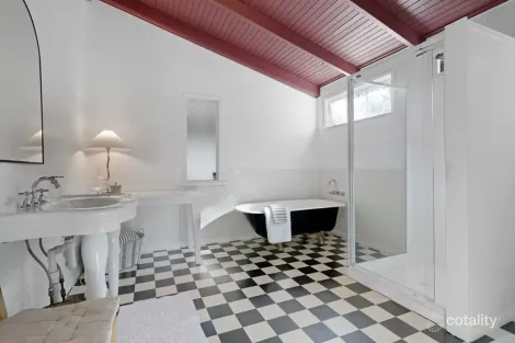 Property photo of 37A Alford Street Mount Lofty QLD 4350