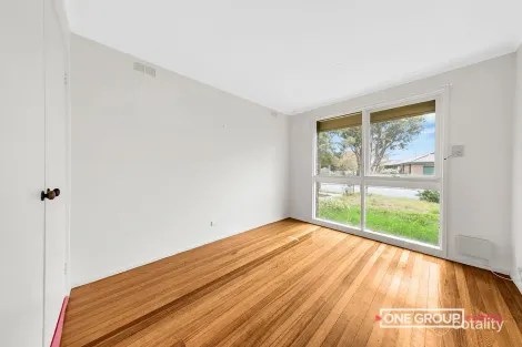 Property photo of 35 Second Avenue Craigieburn VIC 3064