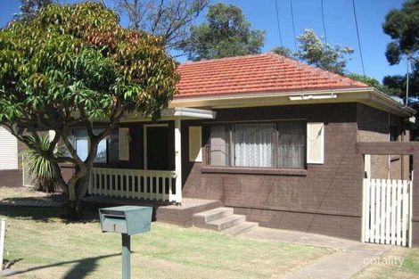 1 Gloria Cres, Lake Heights, NSW 2502