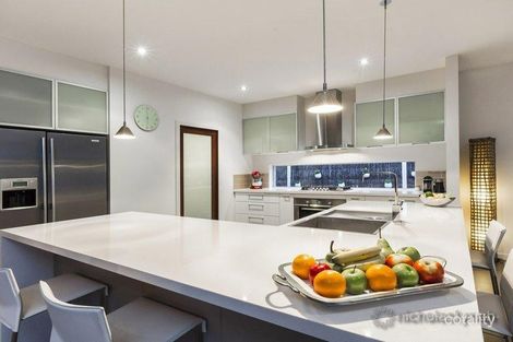 Property photo of 17 Baden Powell Place Mount Eliza VIC 3930