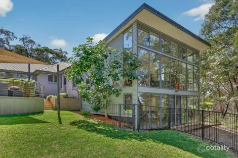 28 Rosebery St, Wentworth Falls, NSW 2782