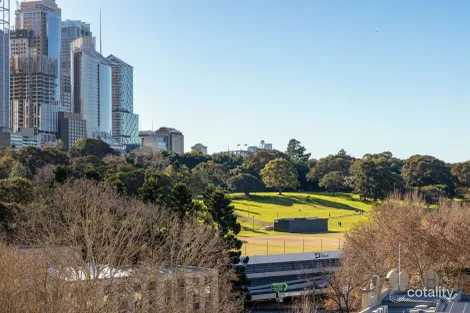 605/63 Crown St, Woolloomooloo, NSW 2011