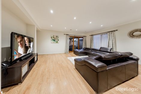 Property photo of 130 Wheelers Park Drive Cranbourne North VIC 3977