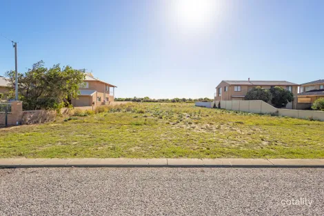 Property photo of 24 Coubrough Place Jurien Bay WA 6516