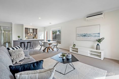 Property photo of 24 Domain Way Craigieburn VIC 3064