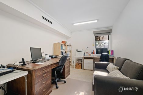 Property photo of 2/10 Somers Crescent Forrest ACT 2603