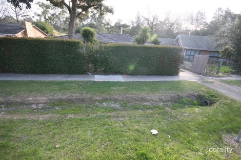 144 Bayswater Rd, Croydon South, VIC 3136