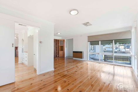 Property photo of 1/17 Harkaway Road Berwick VIC 3806