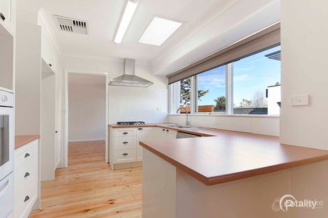 Property photo of 1/17 Harkaway Road Berwick VIC 3806
