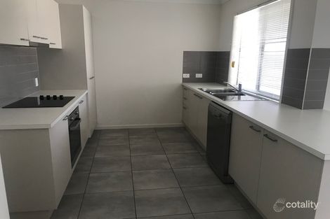 Property photo of 11 Eagleton Crescent Leichhardt QLD 4305
