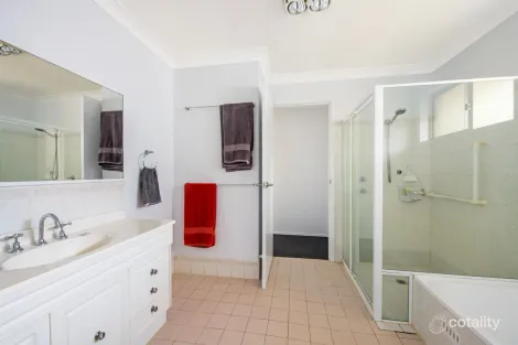 Property photo of 55 Lumby Drive Bateau Bay NSW 2261