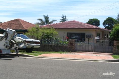 31 Rowley St, Smithfield, NSW 2164