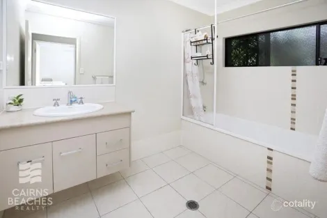 Property photo of 2 Petrie Close Kewarra Beach QLD 4879