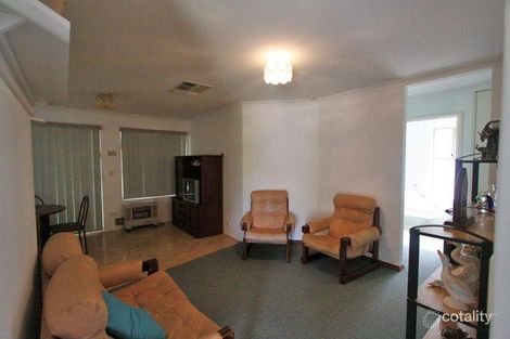 Property photo of 31 Peelwood Parade Halls Head WA 6210