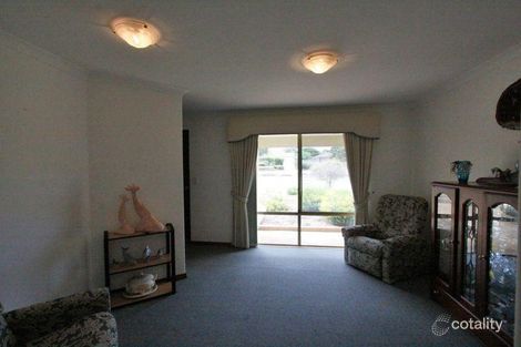 Property photo of 31 Peelwood Parade Halls Head WA 6210